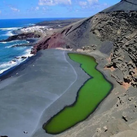 Lory-puerto Del Carmen 티아즈