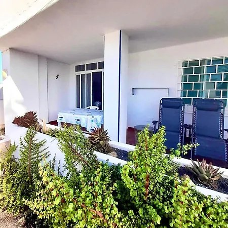 Lory-puerto Del Carmen * تياس